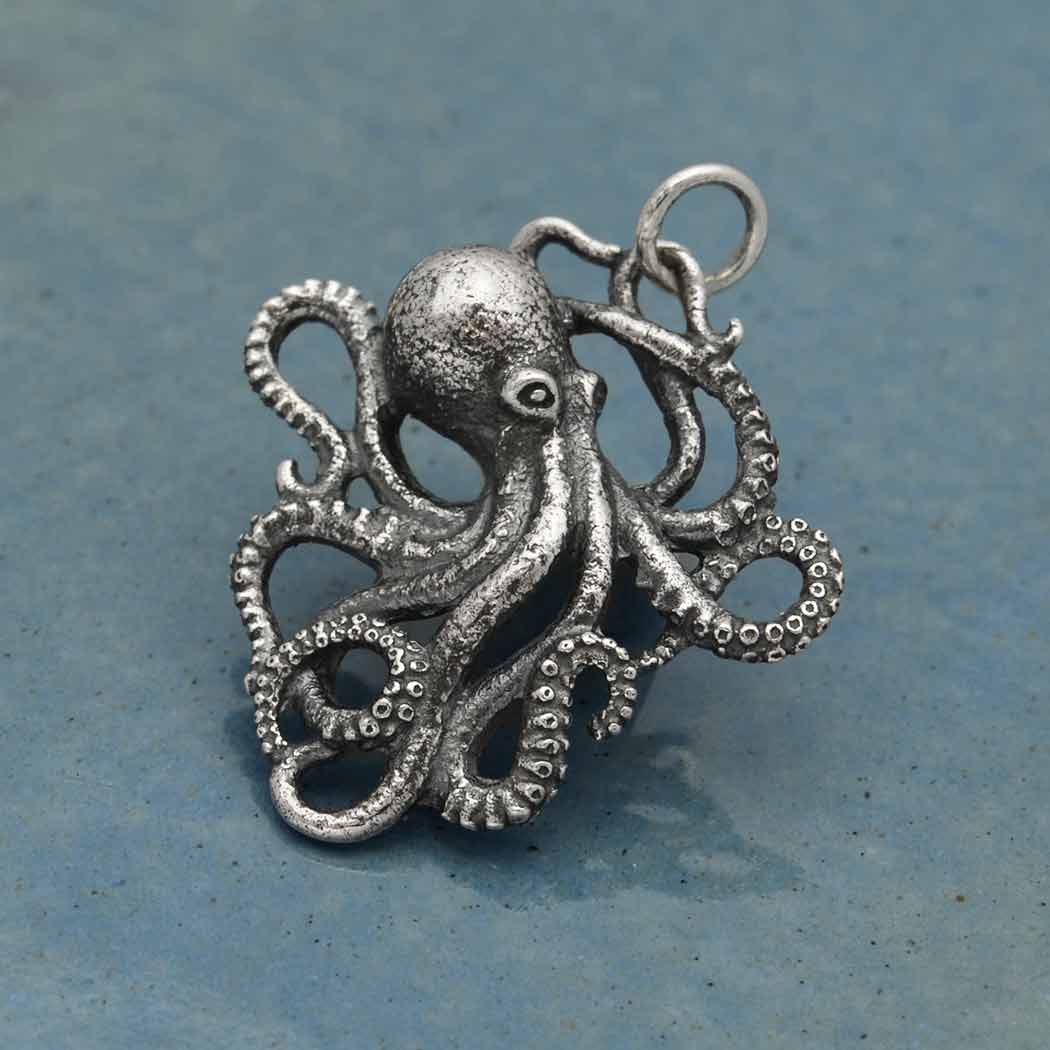 Detailed Octopus Charm