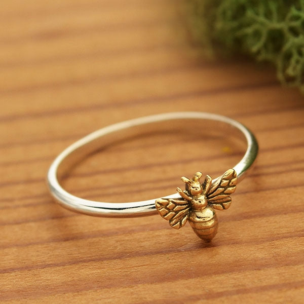 Tiny Bee Ring - Poppies Beads n' More